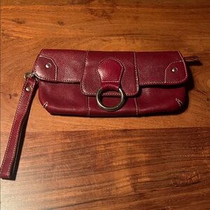 Y2K vintage Roots leather clutch wristlet